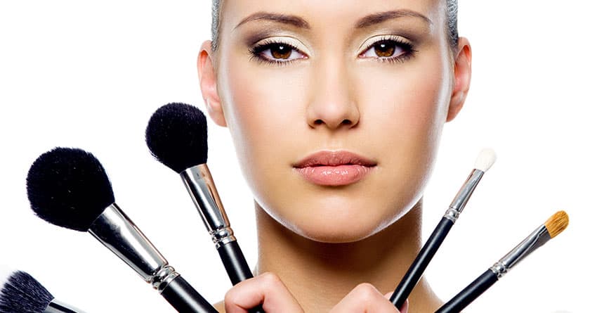 MAKYAJ FIRÇALARI HAKKINDA DETAYLI İPUÇLARI