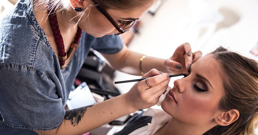 GÜZELLİK UZMANINDAN MESLEK ÖNERİLERİ