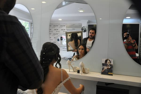 Çağdaş Ergün Saç Tasarım - Kuaför - 8. Fotoğraf Çağdaş Ergün Saç Tasarım - Kuaför - 8. Fotoğraf