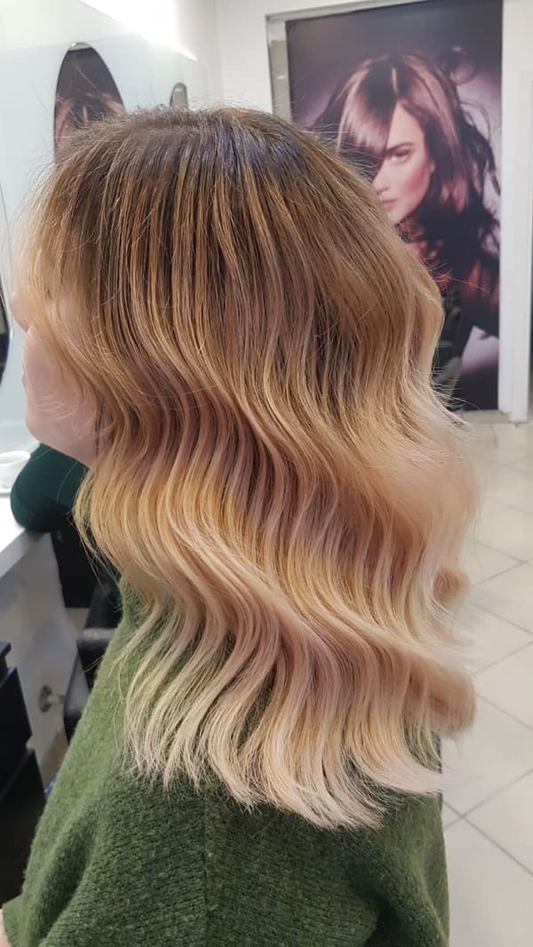 Çağdaş Ergün Saç Tasarım - Kuaför - 69. Fotoğraf Çağdaş Ergün Saç Tasarım - Kuaför - 69. Fotoğraf