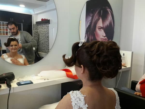 Çağdaş Ergün Saç Tasarım - Kuaför - 37. Fotoğraf Çağdaş Ergün Saç Tasarım - Kuaför - 37. Fotoğraf