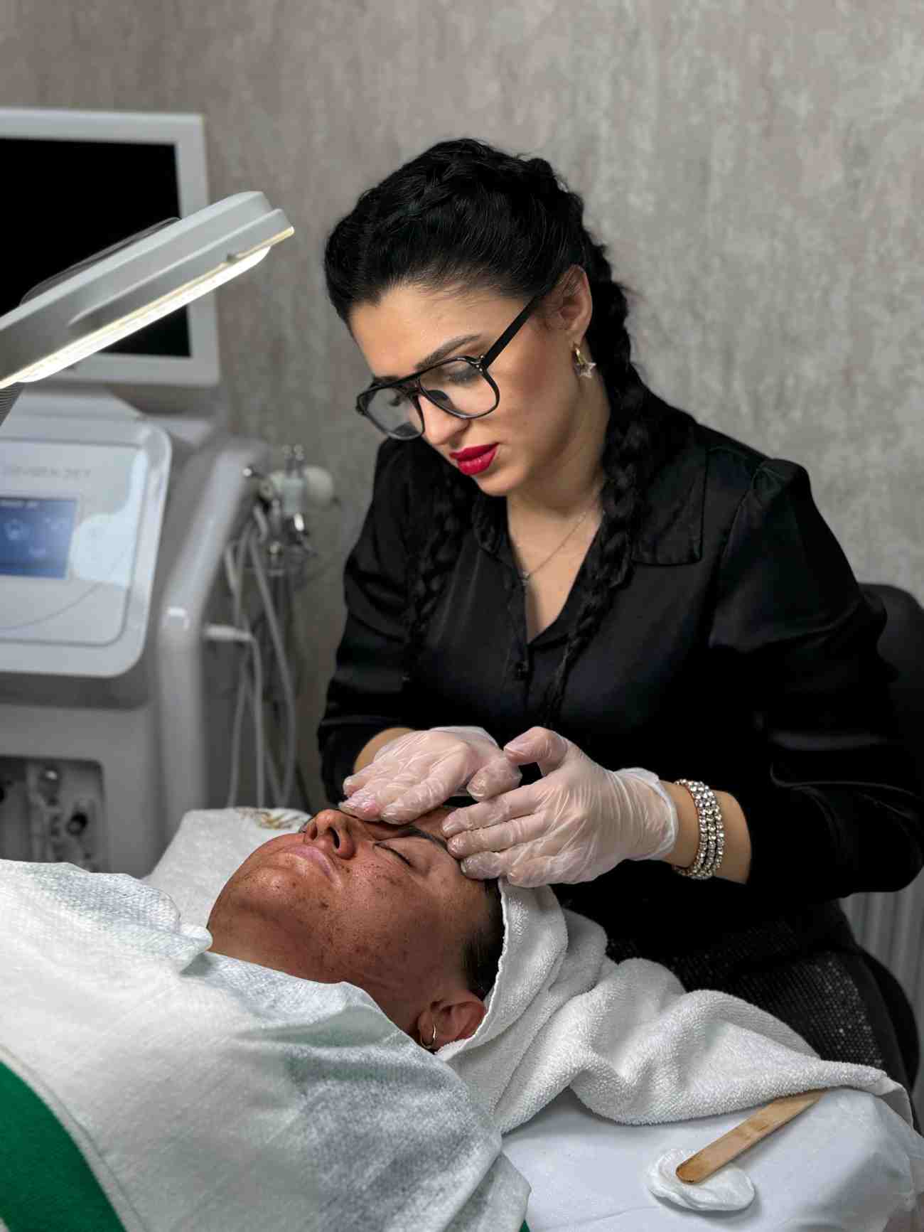 Rabia Kanmaz Saç Tasarım ve Güzellik Merkezi - Demetevler Diyetisyenleri - 3. Fotoğraf