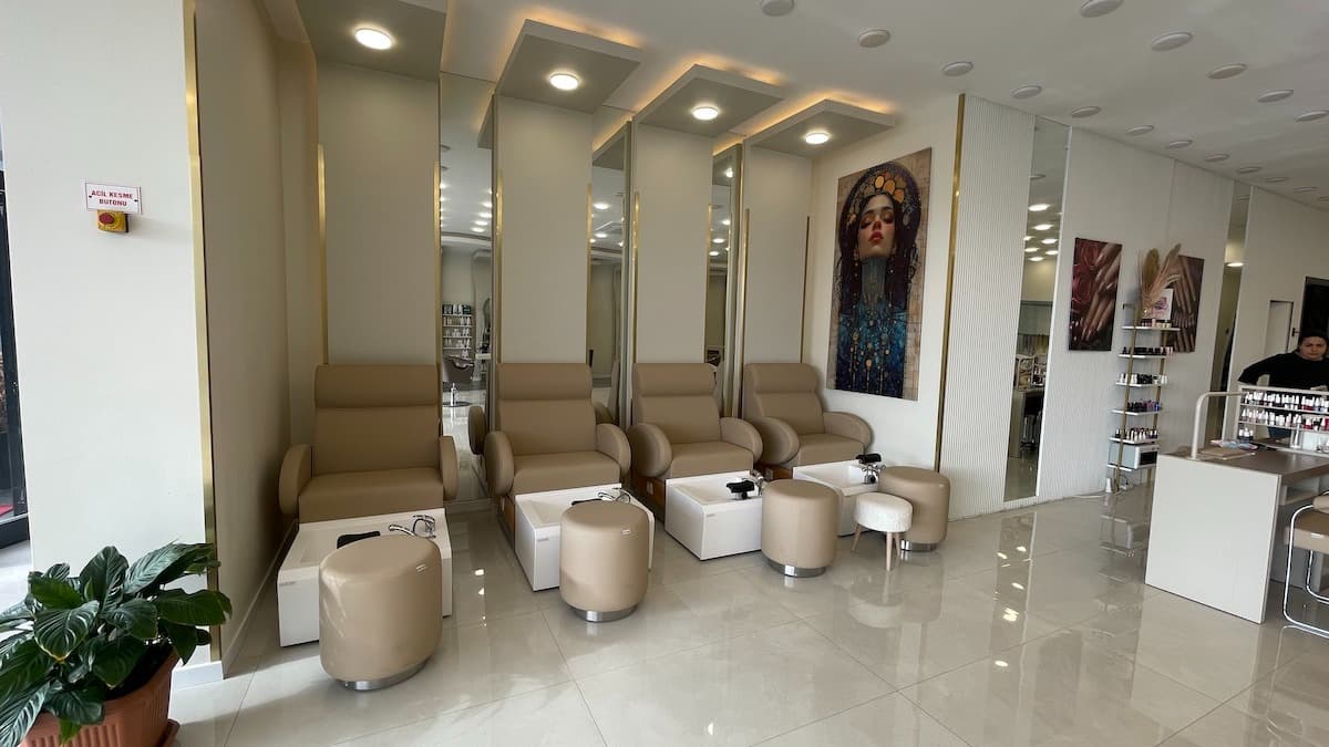 Espira Beauty Center  - Ankara Dudak Üstü Bakımı - 3. Fotoğraf